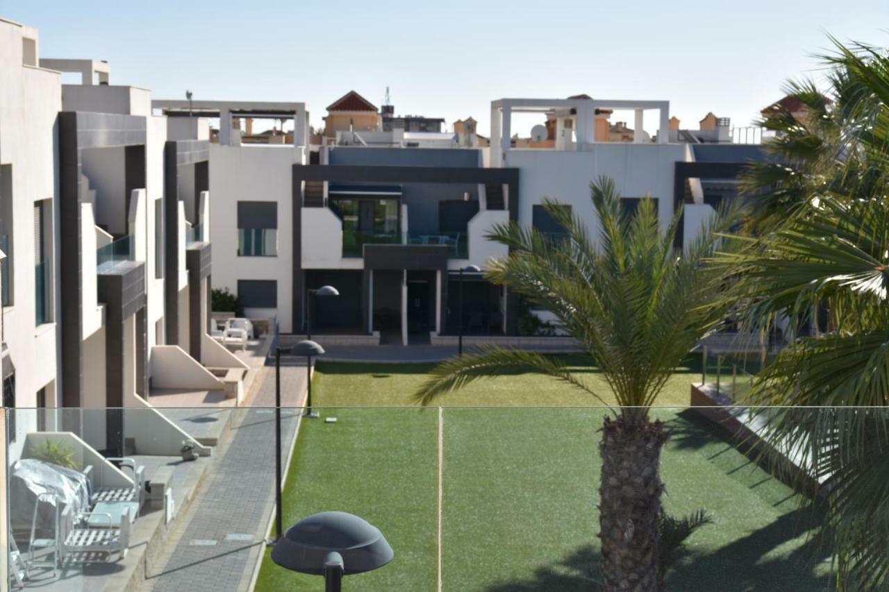 Appartement Penthouse Oasis Beach II La Zenia à Dehesa de Campoamor  Extérieur photo
