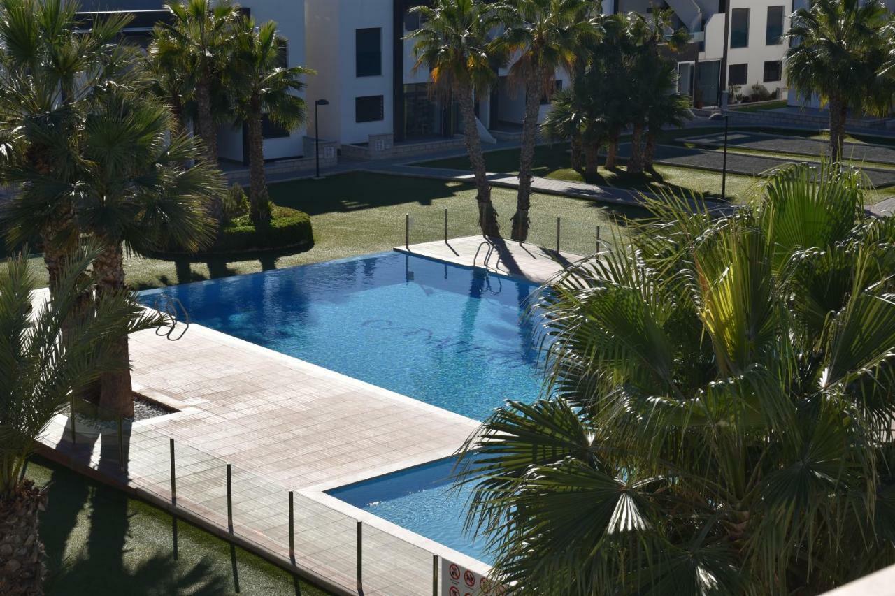Appartement Penthouse Oasis Beach II La Zenia à Dehesa de Campoamor  Extérieur photo
