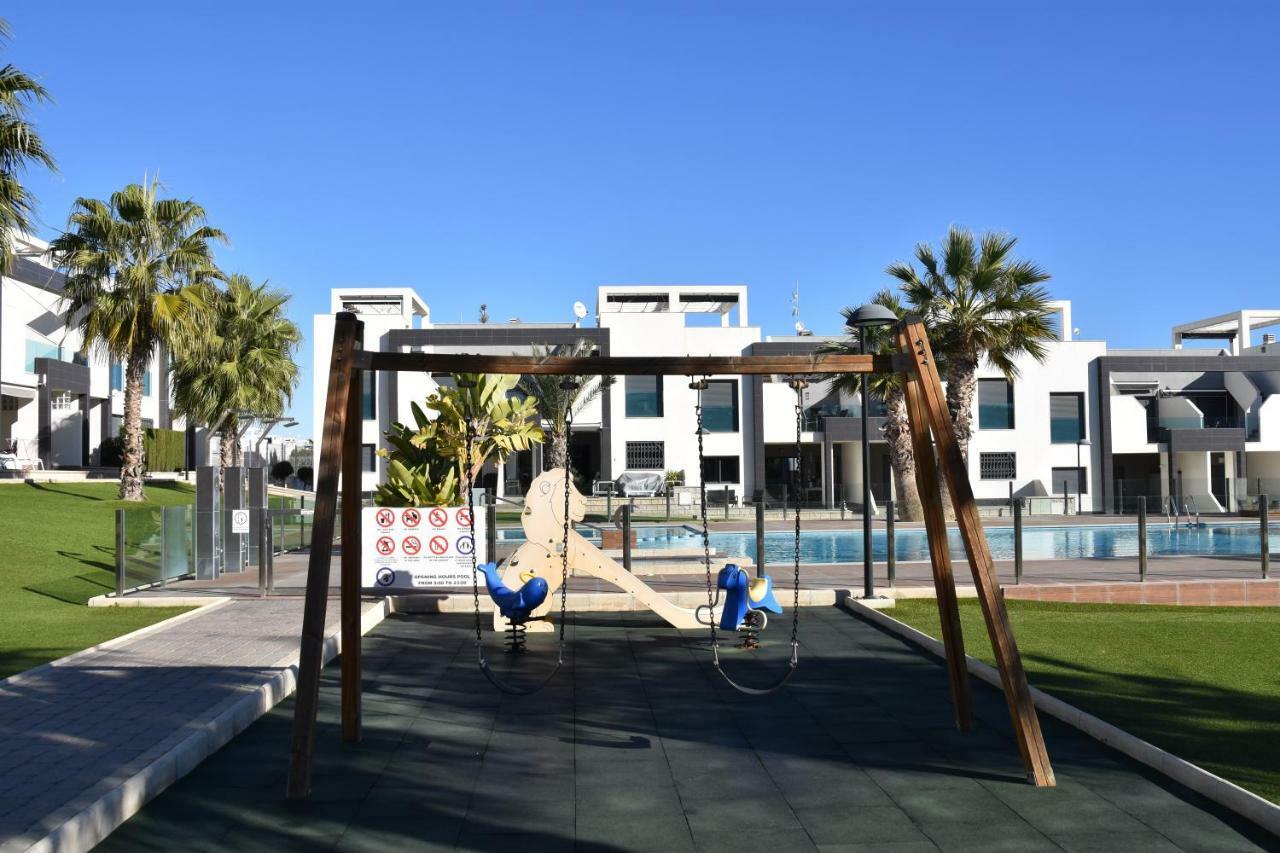 Appartement Penthouse Oasis Beach II La Zenia à Dehesa de Campoamor  Extérieur photo