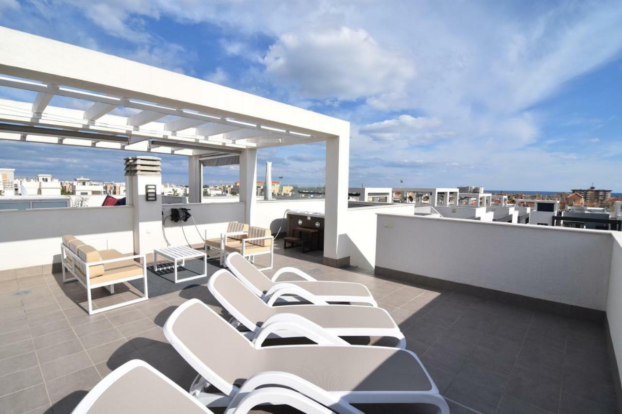 Appartement Penthouse Oasis Beach II La Zenia à Dehesa de Campoamor  Extérieur photo